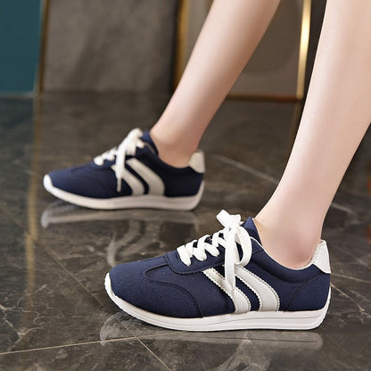 Elowen | Zamszowe Sneakersy w Stylu Retro na Grubej Podeszwie