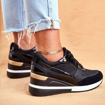 Callie | Czarno - Złote Sportowe Sneakersy Na Platformie - Pootivo