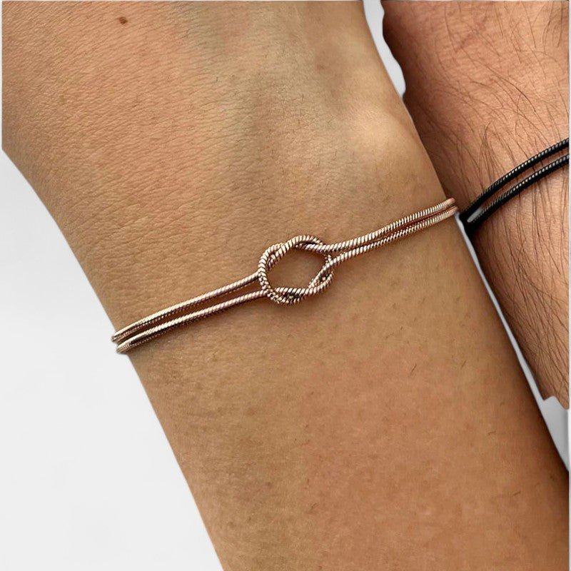 Ivy | Minimalistyczna Czarna Bransoletka z Węzłem - Pootivo