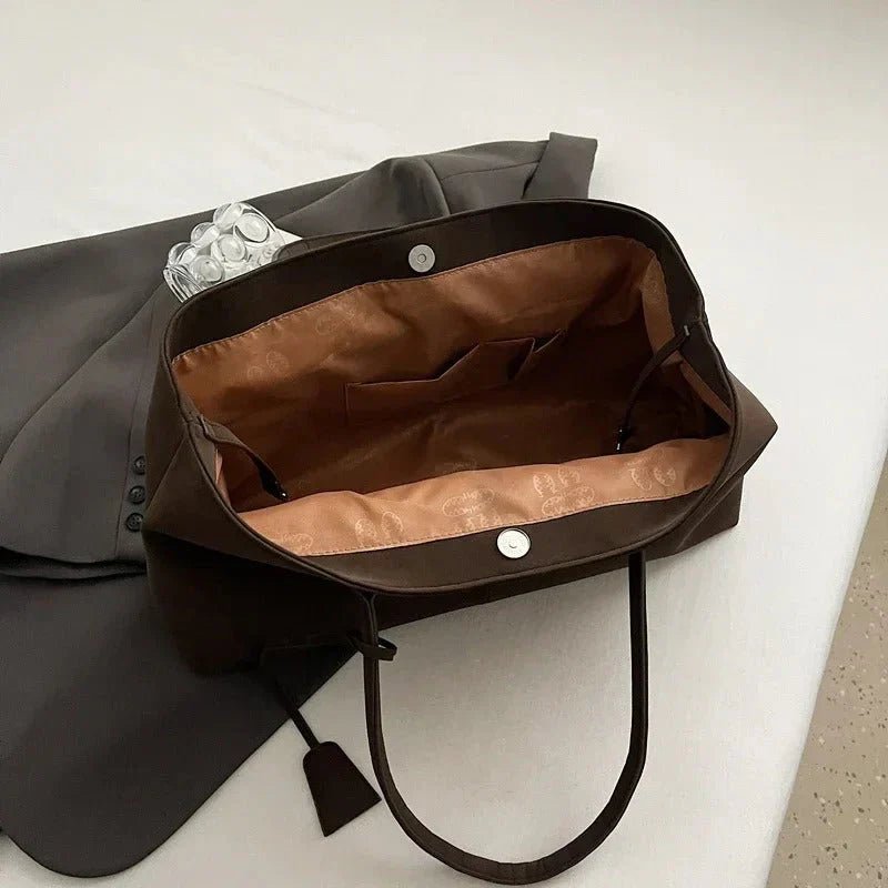 Madison | Pojemna Minimalistyczna Torebka Shopper - Pootivo